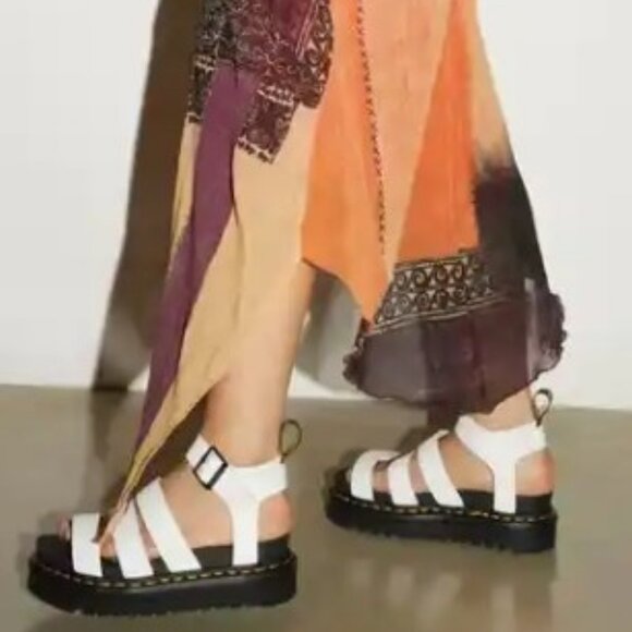 BLAIRE HYDRO LEATHER STRAP SANDALS SZ 7 - Picture 3 of 8